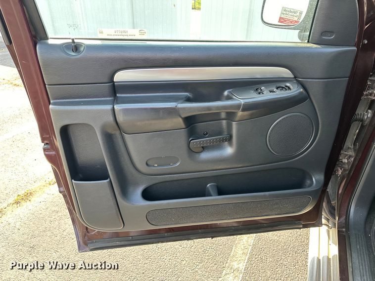 image for item NR9774 2004 Dodge Ram 1500 pickup truck