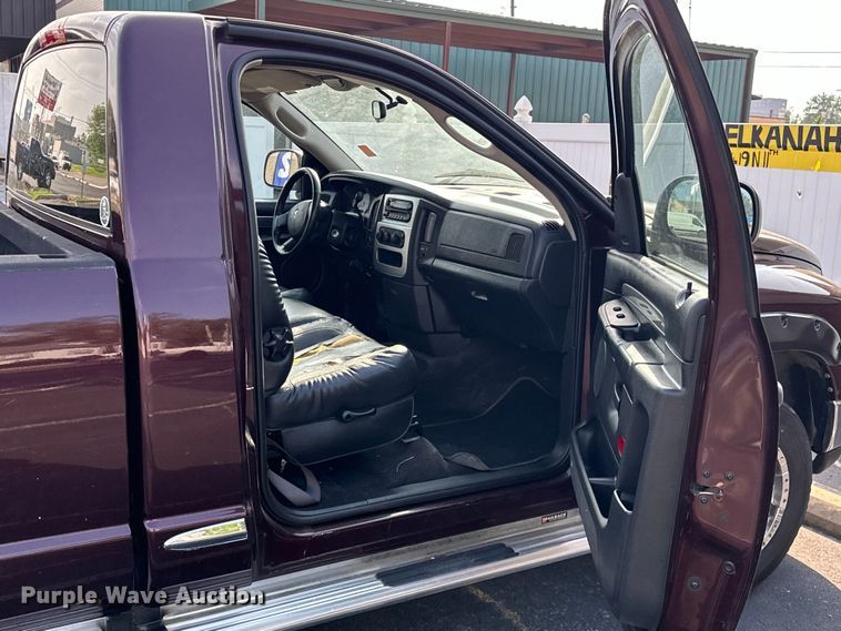 image for item NR9774 2004 Dodge Ram 1500 pickup truck