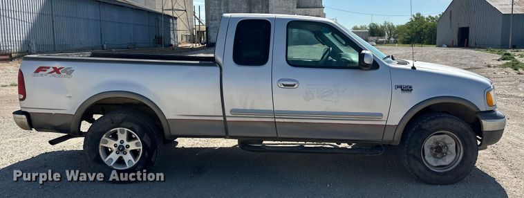 image for item NR9794 2002 Ford F150 SuperCab pickup truck