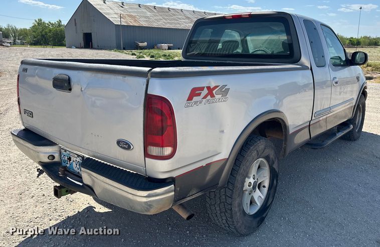 image for item NR9794 2002 Ford F150 SuperCab pickup truck