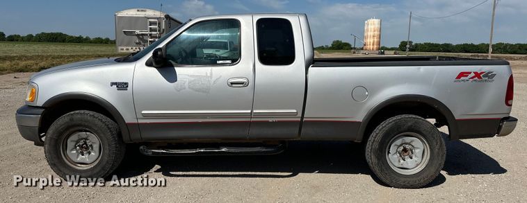 image for item NR9794 2002 Ford F150 SuperCab pickup truck