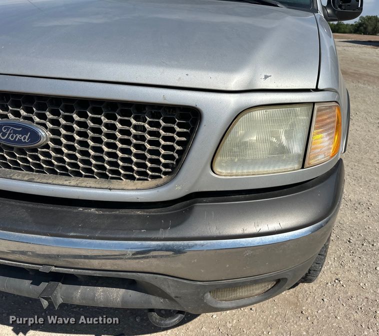 image for item NR9794 2002 Ford F150 SuperCab pickup truck