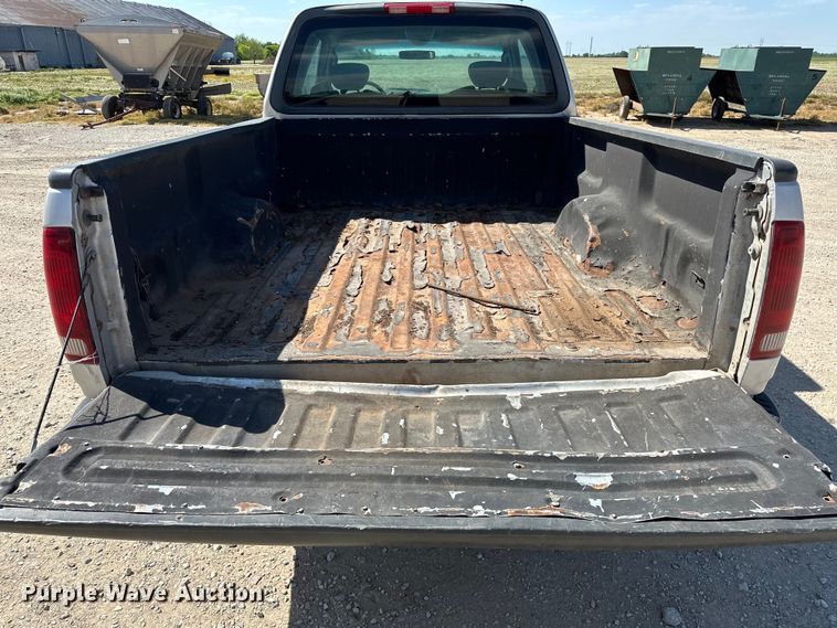 image for item NR9794 2002 Ford F150 SuperCab pickup truck