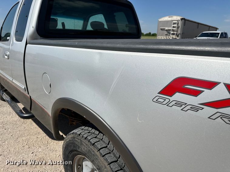 image for item NR9794 2002 Ford F150 SuperCab pickup truck