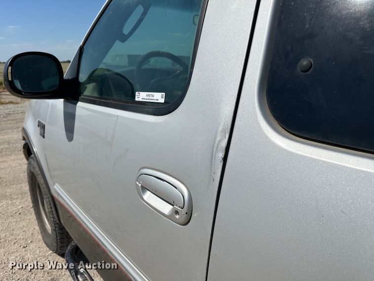 image for item NR9794 2002 Ford F150 SuperCab pickup truck