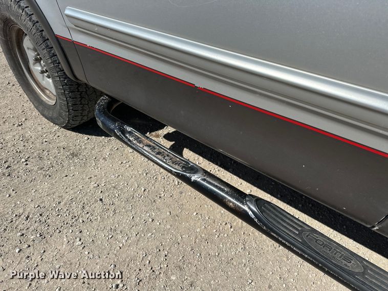 image for item NR9794 2002 Ford F150 SuperCab pickup truck