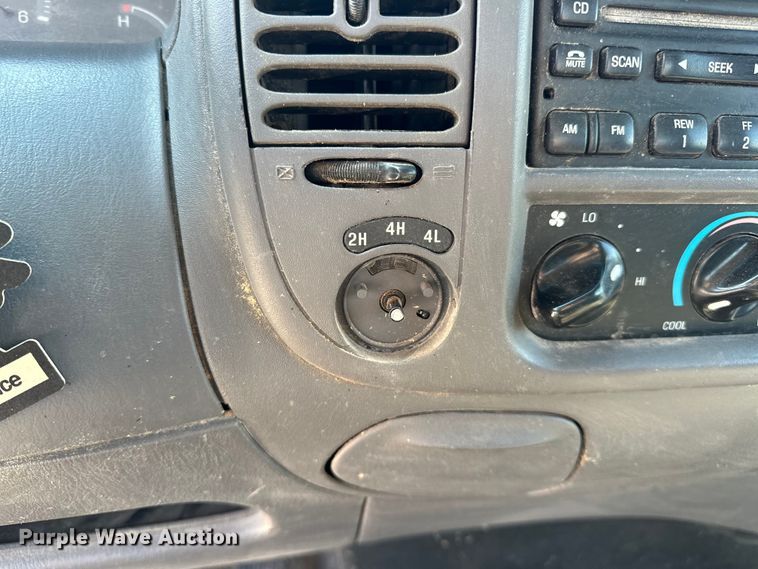 image for item NR9794 2002 Ford F150 SuperCab pickup truck