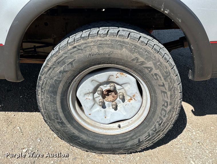 image for item NR9794 2002 Ford F150 SuperCab pickup truck