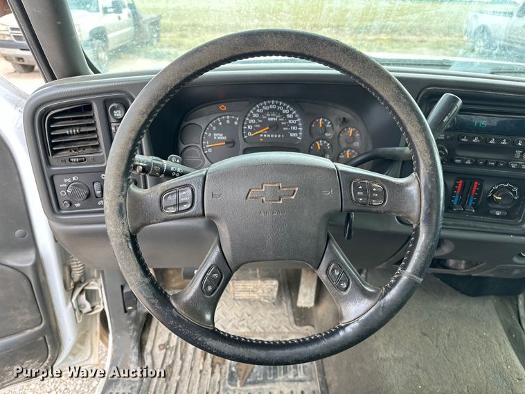 image for item NR9799 2006 Chevrolet  Silverado 1500 Crew Cab pickup truck