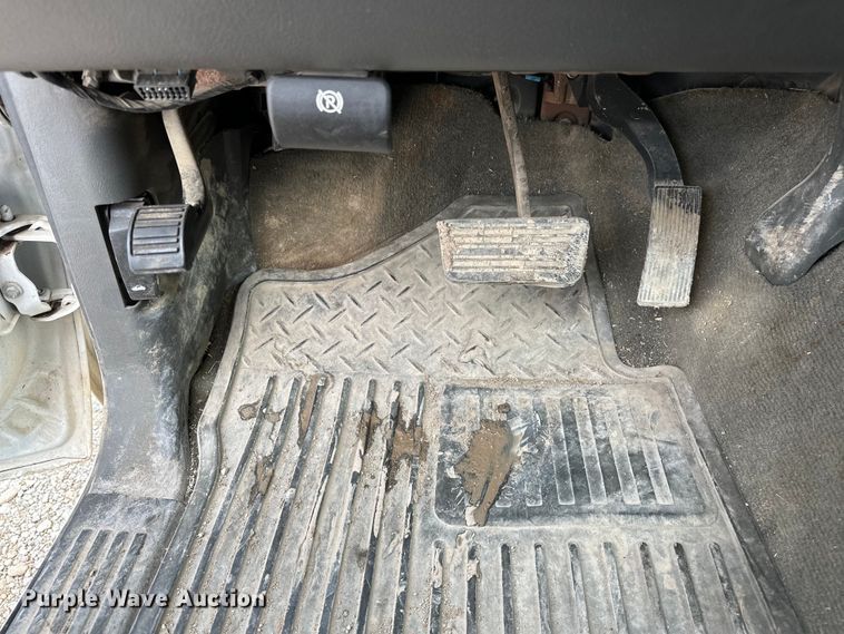 image for item NR9799 2006 Chevrolet  Silverado 1500 Crew Cab pickup truck