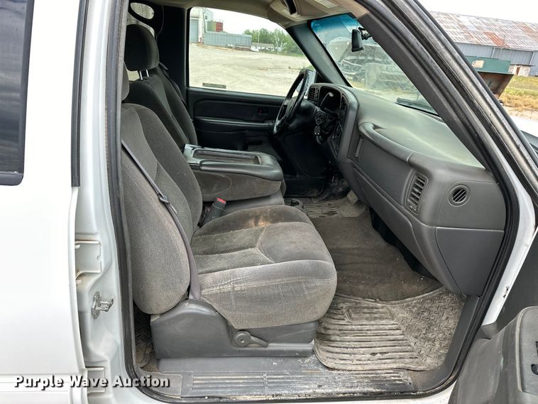 image for item NR9799 2006 Chevrolet  Silverado 1500 Crew Cab pickup truck