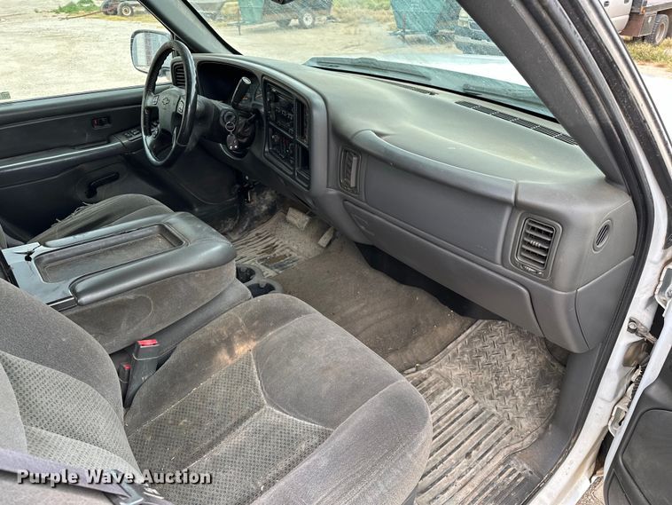 image for item NR9799 2006 Chevrolet  Silverado 1500 Crew Cab pickup truck