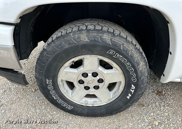 image for item NR9799 2006 Chevrolet  Silverado 1500 Crew Cab pickup truck