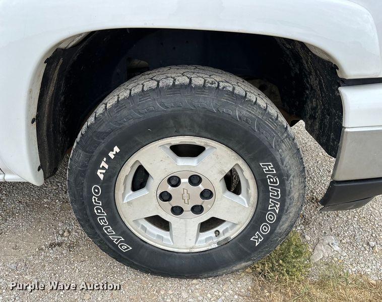 image for item NR9799 2006 Chevrolet  Silverado 1500 Crew Cab pickup truck