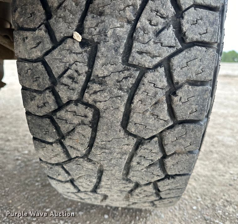 image for item NR9799 2006 Chevrolet  Silverado 1500 Crew Cab pickup truck