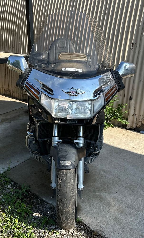 image for item NR9835 1993 Honda GoldWing GL1500 motorcycle