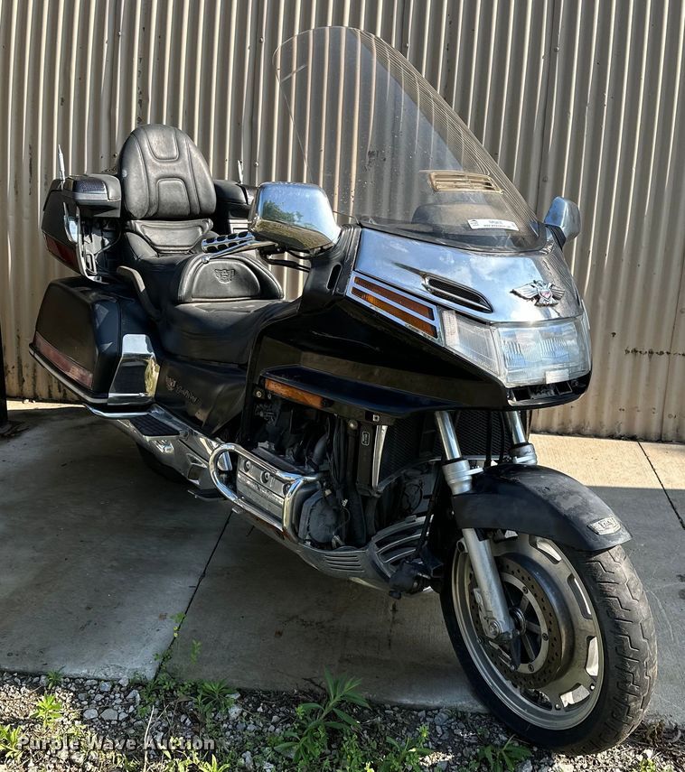 image for item NR9835 1993 Honda GoldWing GL1500 motorcycle