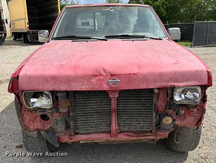 image for item NR9838 1992 Nissan KSLM-FBU flatbed pickup truck