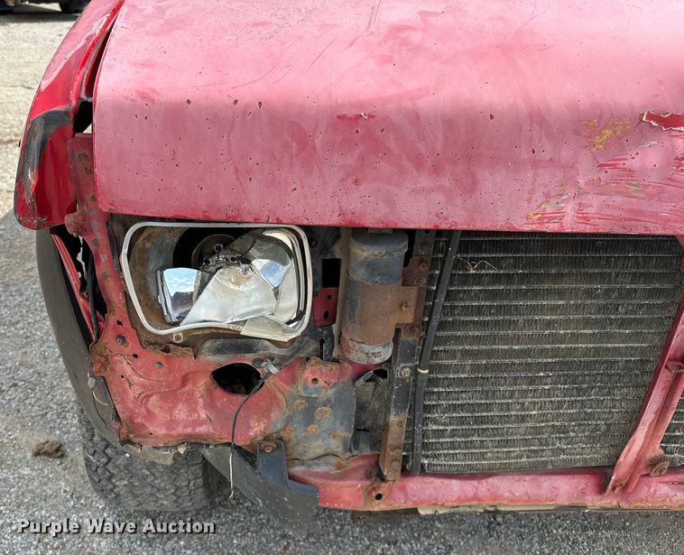 image for item NR9838 1992 Nissan KSLM-FBU flatbed pickup truck