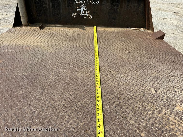 image for item NR9838 1992 Nissan KSLM-FBU flatbed pickup truck