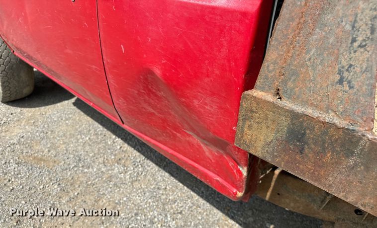 image for item NR9838 1992 Nissan KSLM-FBU flatbed pickup truck