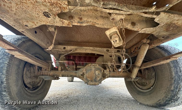 image for item NR9838 1992 Nissan KSLM-FBU flatbed pickup truck