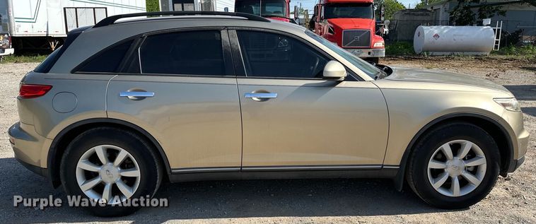 image for item NR9855 2002 Infiniti FX35 SUV