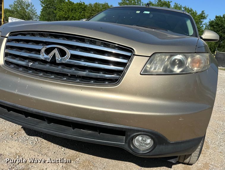 image for item NR9855 2002 Infiniti FX35 SUV