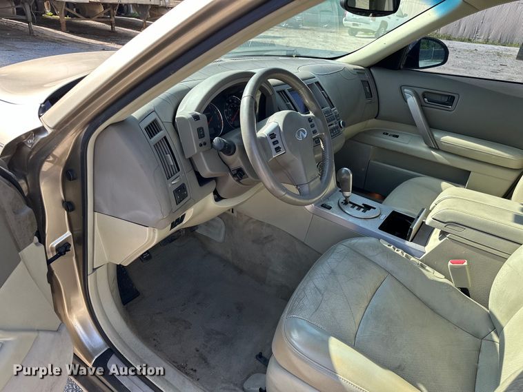 image for item NR9855 2002 Infiniti FX35 SUV