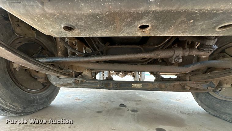 image for item NR9872 1988 Ford  F-Super Duty flatbed truck