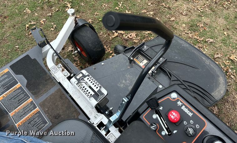 image for item NR9873 2023 Bobcat  ZT3500 ZTR lawn mower
