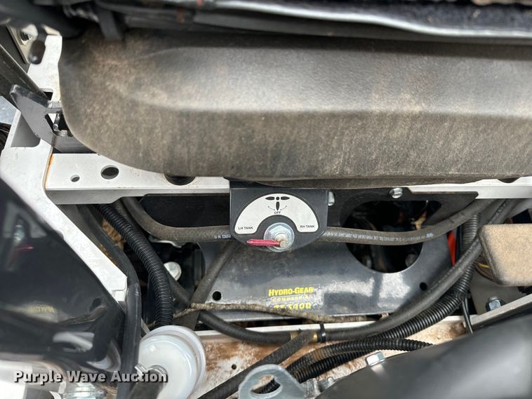 image for item NR9873 2023 Bobcat  ZT3500 ZTR lawn mower