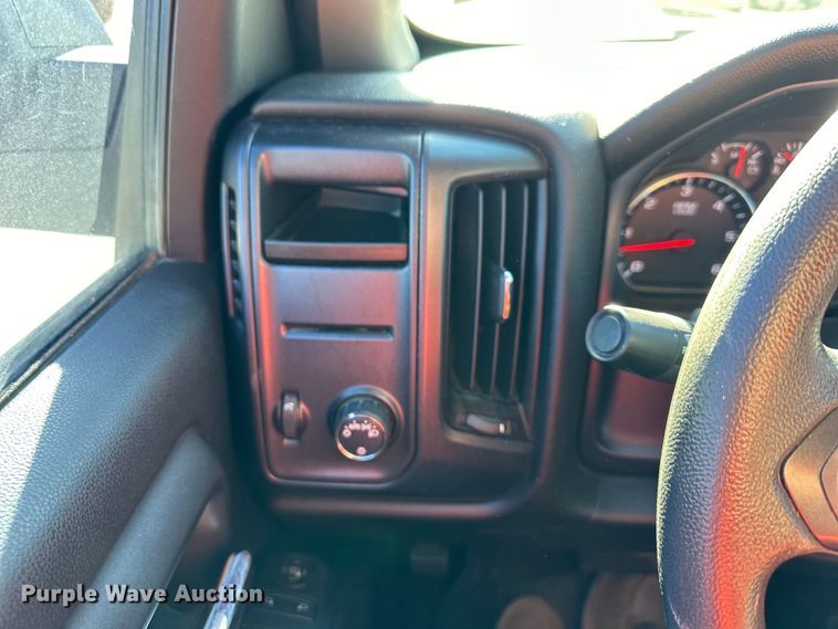 image for item NT9086 2018 GMC Seirra 1500 Double Cab pickup truck