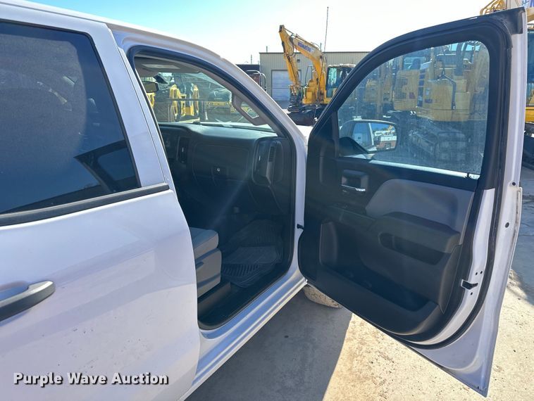 image for item NT9086 2018 GMC Seirra 1500 Double Cab pickup truck