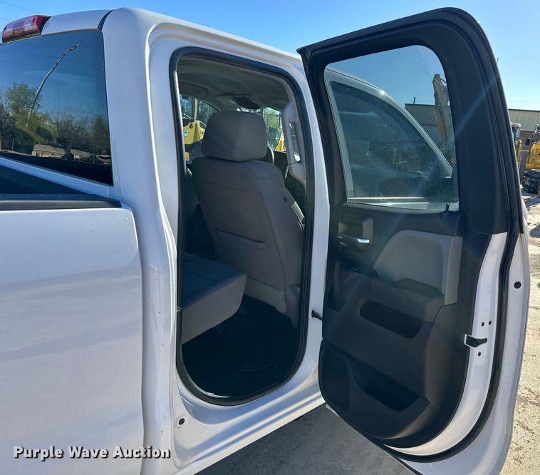 image for item NT9086 2018 GMC Seirra 1500 Double Cab pickup truck