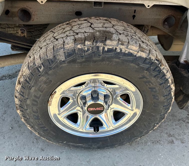 image for item NT9086 2018 GMC Seirra 1500 Double Cab pickup truck