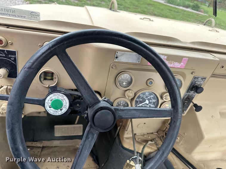 image for item NT9115 2007 AM General  M-1097R1 HMMWV SUV