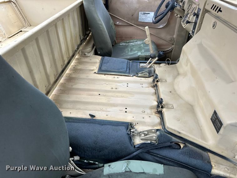 image for item NT9115 2007 AM General  M-1097R1 HMMWV SUV