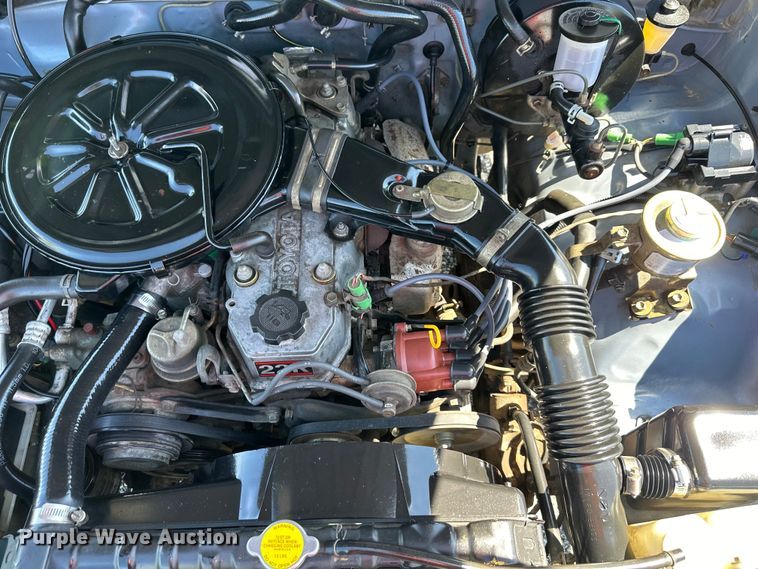 image for item NT9127 1988 Toyota pickup truck