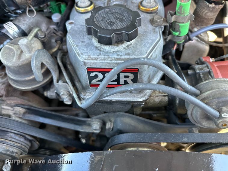 image for item NT9127 1988 Toyota pickup truck