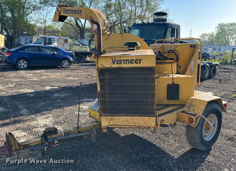 image for item NT9141 1998 Vermeer  BC1250A wood chipper