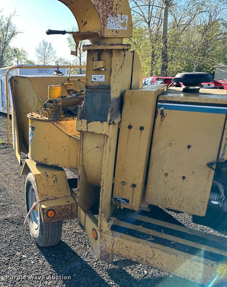 image for item NT9141 1998 Vermeer  BC1250A wood chipper