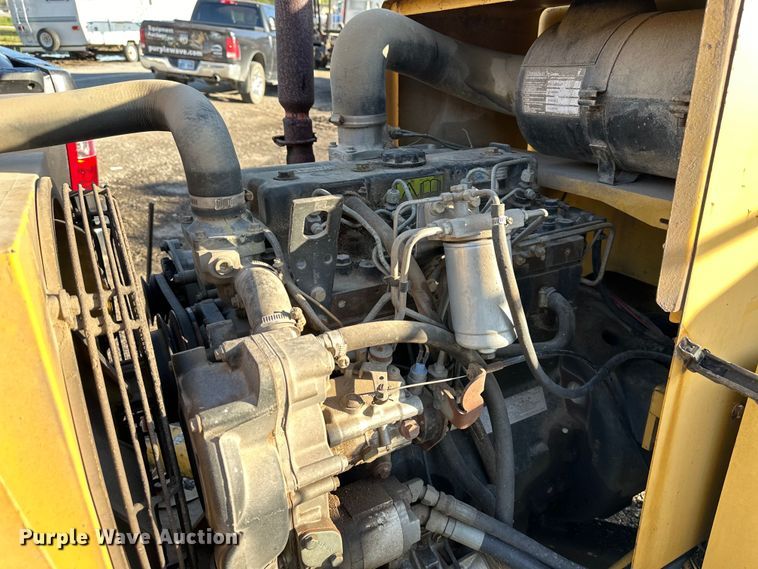 image for item NT9141 1998 Vermeer  BC1250A wood chipper