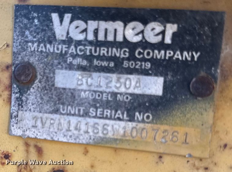 image for item NT9141 1998 Vermeer  BC1250A wood chipper