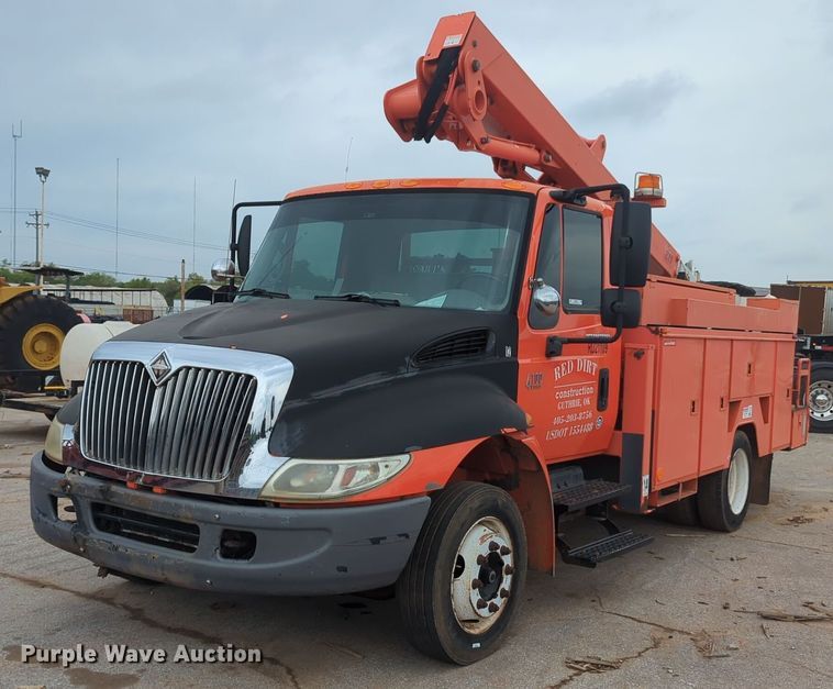 image for item NZ9565 2007 International 4100 bucket truck