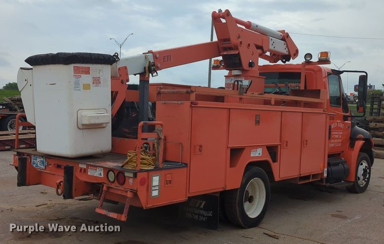 image for item NZ9565 2007 International 4100 bucket truck