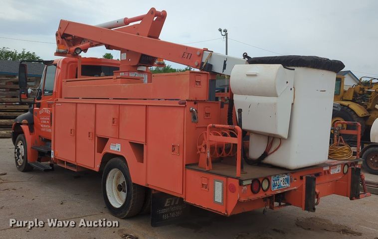 image for item NZ9565 2007 International 4100 bucket truck