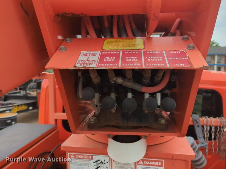 image for item NZ9565 2007 International 4100 bucket truck