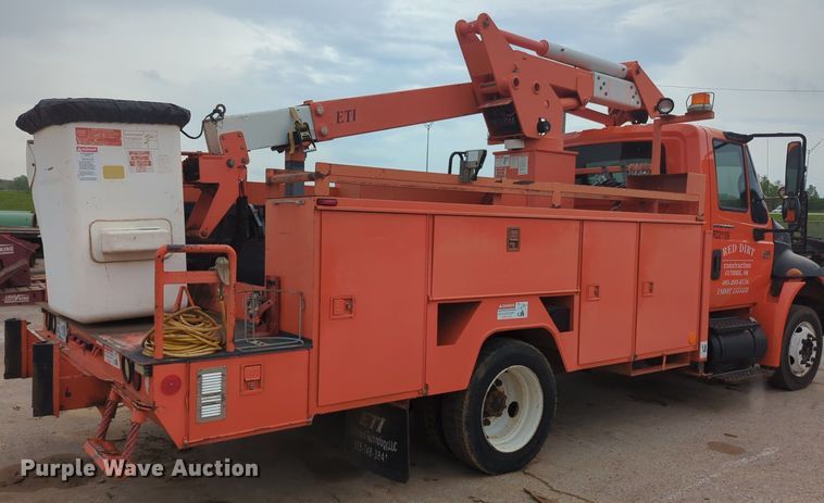 image for item NZ9565 2007 International 4100 bucket truck