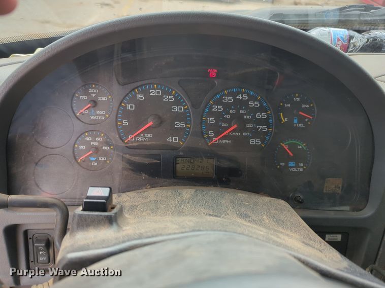 image for item NZ9565 2007 International 4100 bucket truck